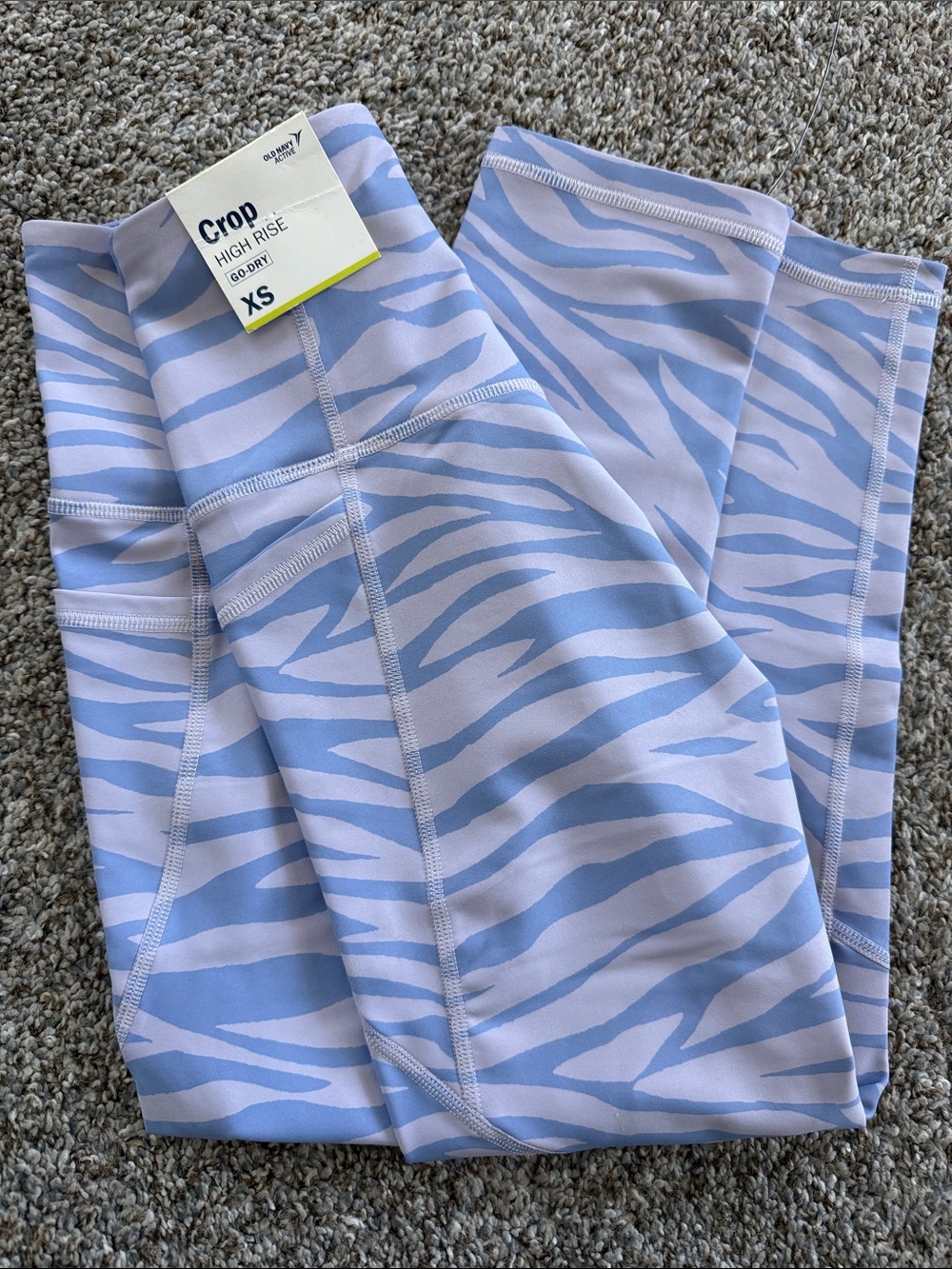 Old Navy Crop High Rise Leggings in Lavender Zebra Print. Size XS.